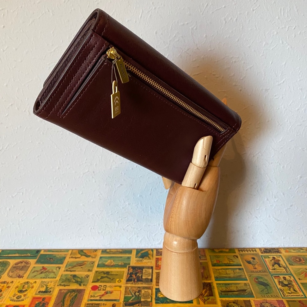 Last Fossil Set! Leather Logan Wallet & Crossbody! - Picture 2 of 8
